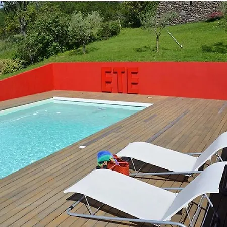Maison Spacieuse Avec Piscine A Saint-Lager-Bressac