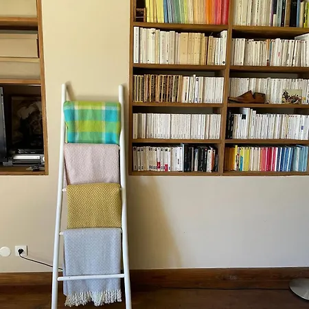 Maison Spacieuse Avec Piscine A