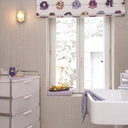 Maison Spacieuse Avec Piscine A